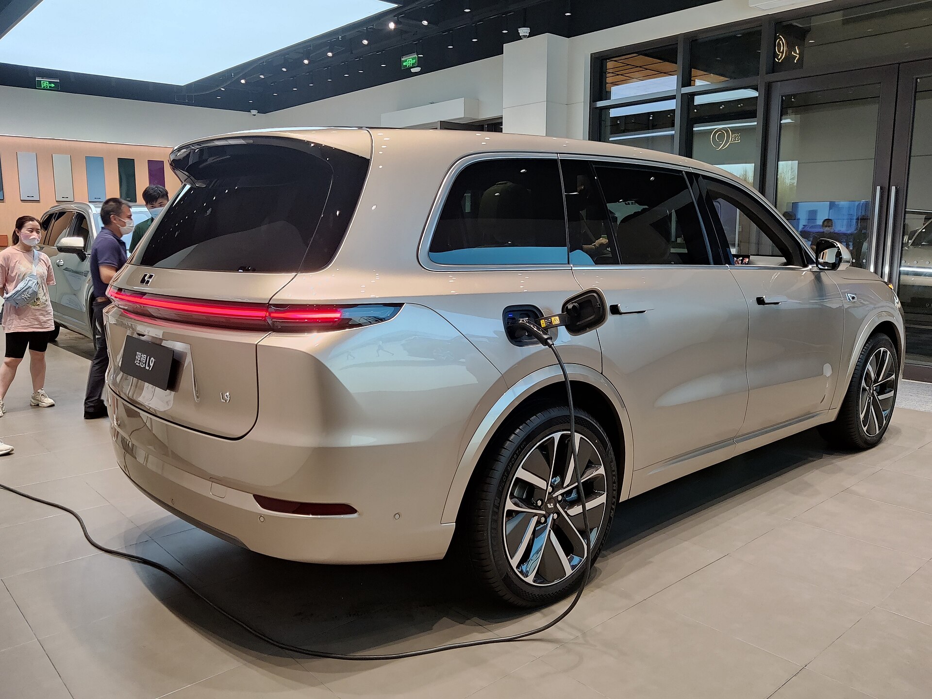 Li Auto L9 фото 2